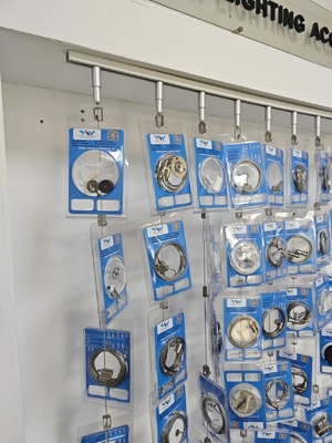 Giá nhà máy chất lượng cao thép tự khóa móc cho sản phẩm hiển thị nhỏ treo phụ kiện